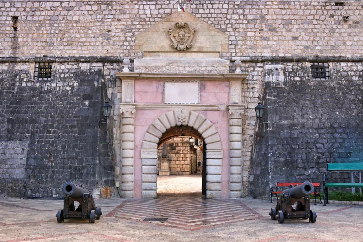 kotor-old-town-gate.jpg