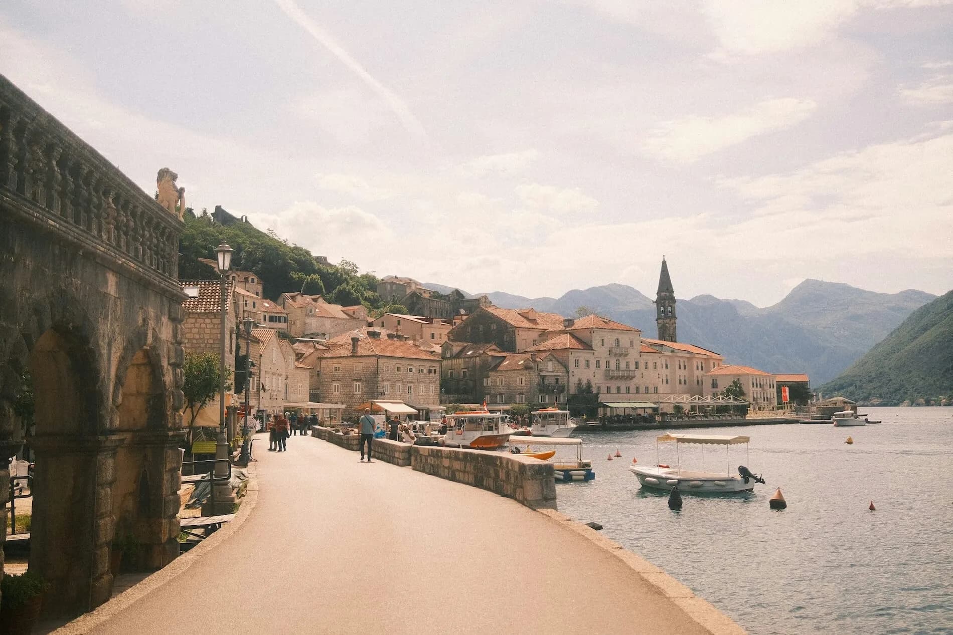 perast-promenade.jpg